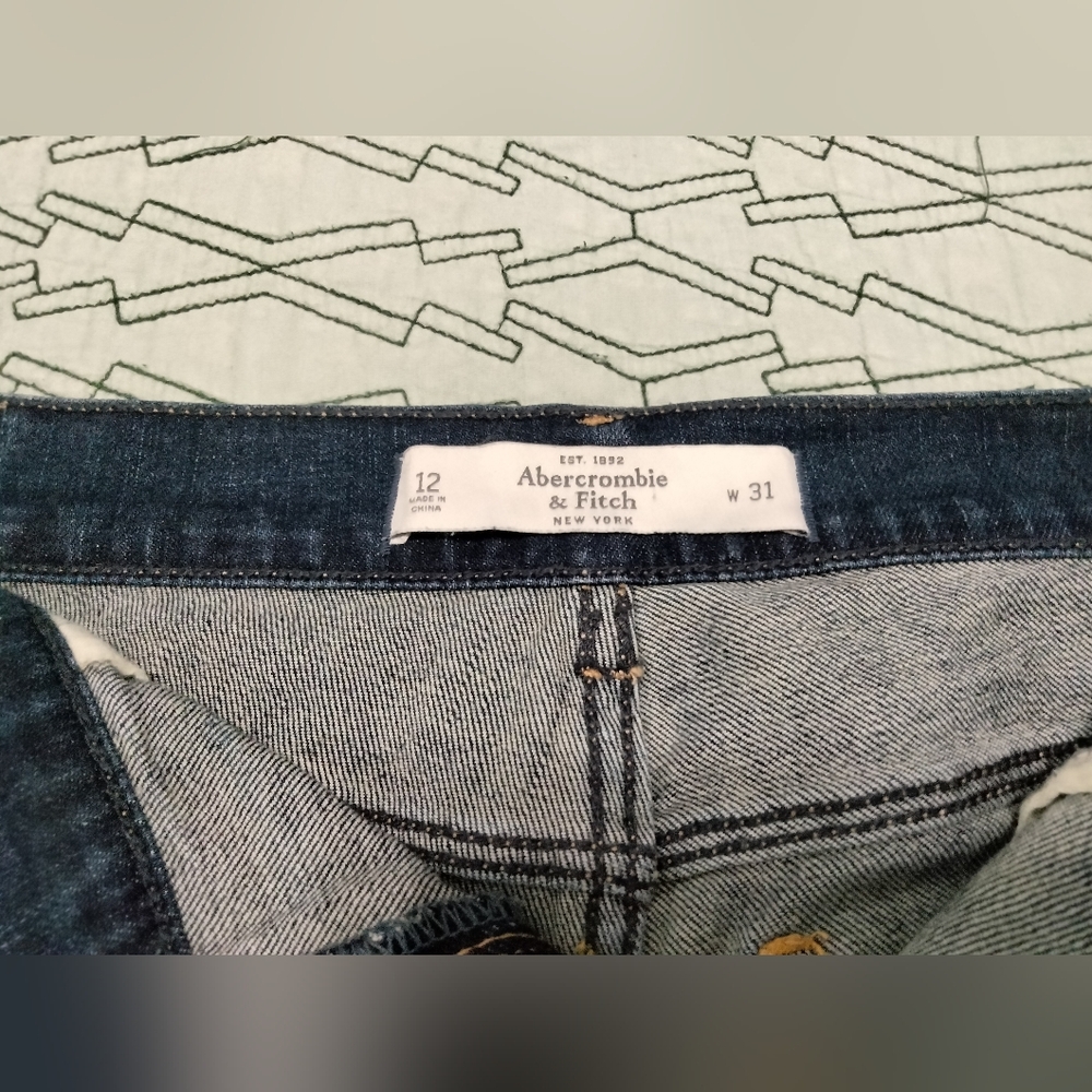 Abercrombie and Fitch size 12 jean shorts - Picture 4 of 12